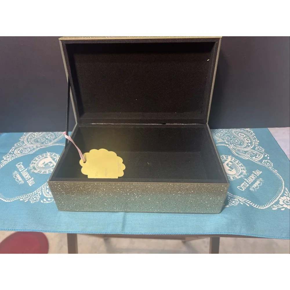 BEAUTIFUL SPARKLING GOLD INITIAL C 8X5X3 JEWELRY/TRINKET BOX  ( 1532)‎